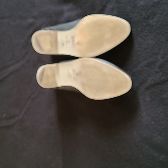 Shoes - Picture 2 of 5